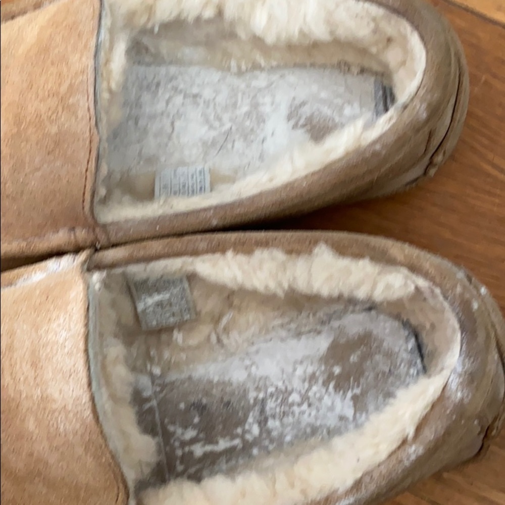 MENS ugg moccasins - Picture 2 of 3